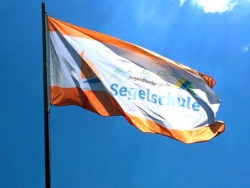 Fahne der DJH-Segelschule