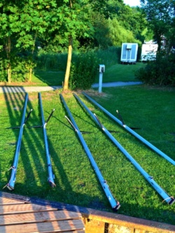 Neue Masten für die Boote