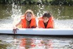 Kinder im Wasser